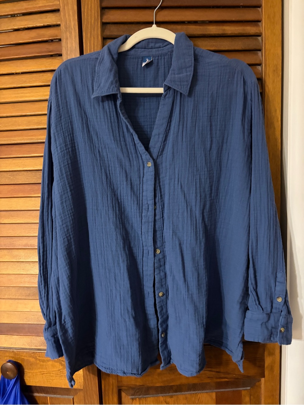 Old Navy Blue Women's Button-Down Shirt